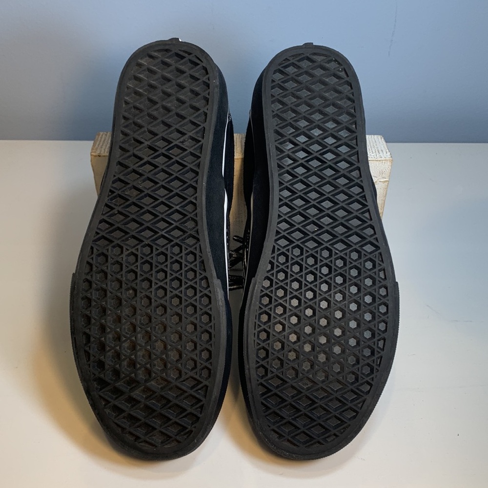 Disney x Vans The Nightmare Before Christmas
Slip Ons NEW! Halloween - Picture 9 of 10
